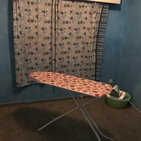 Apartament δωμάτιο σε διαμέρισμα *